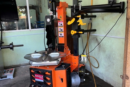 HƯỚNG DẪN SỬ DỤNG MÁY RA VÀO LỐP XE MÁY, XE OTO HANYU